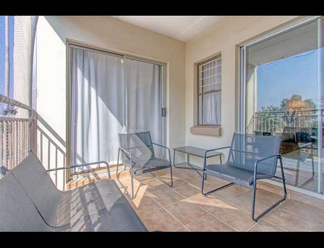2 BEDROOM APARTMENT FOR SALE IN SUNDOWNER